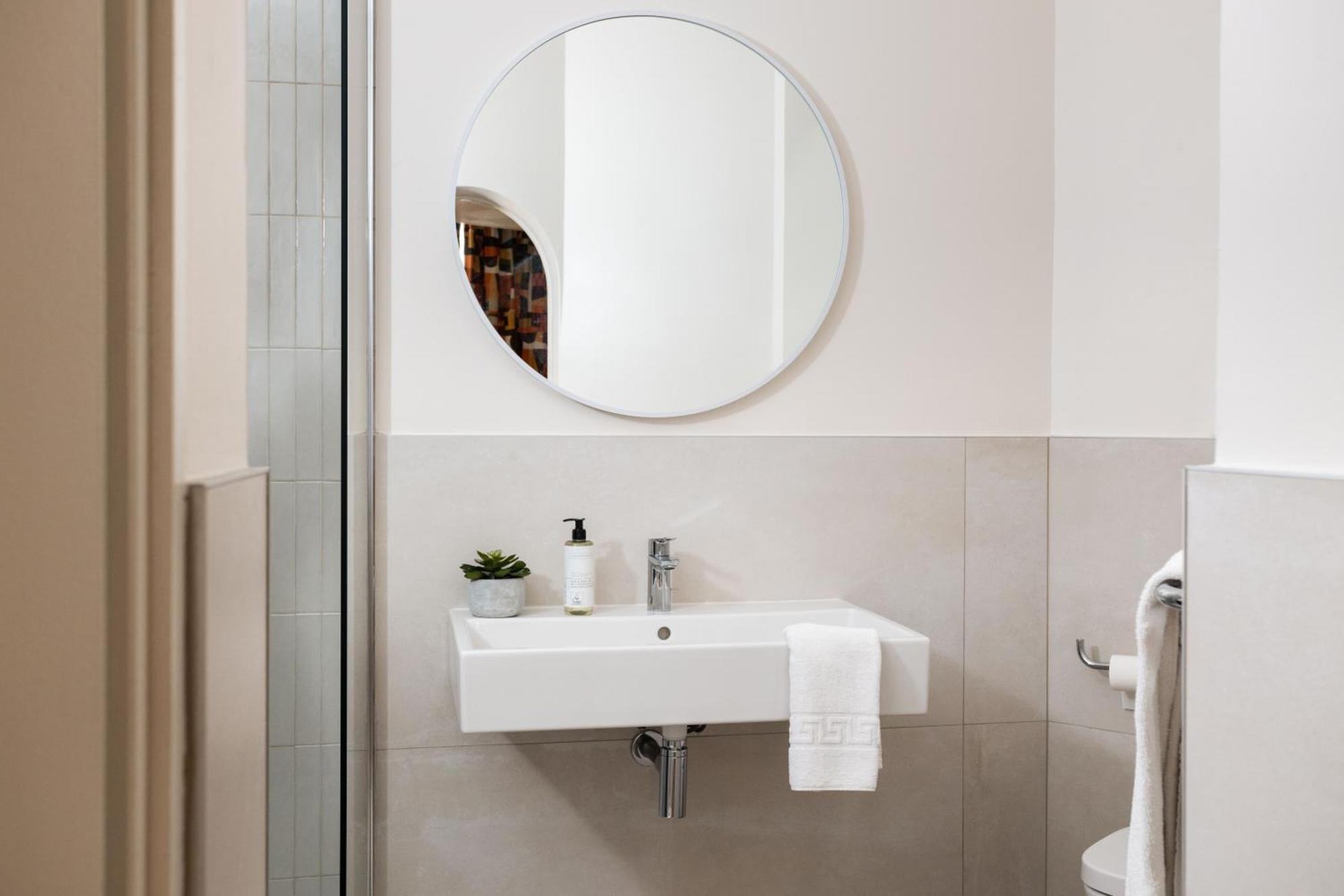 אנז'ה Hotel Suzane מראה חיצוני תמונה