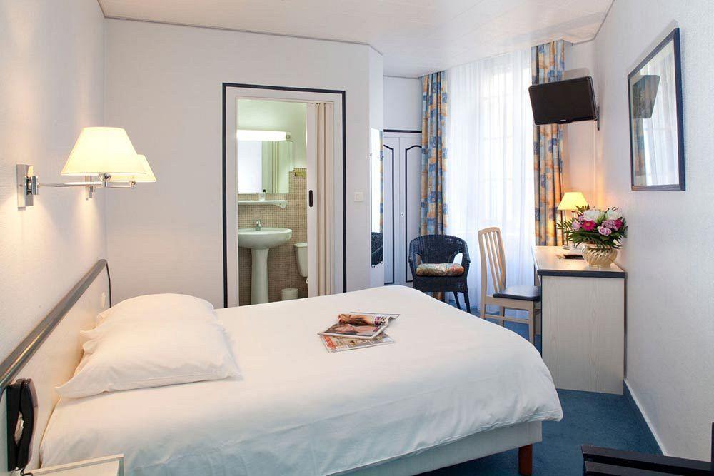 אנז'ה Hotel Suzane מראה חיצוני תמונה
