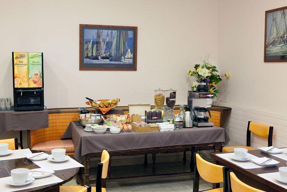 אנז'ה Hotel Suzane מראה חיצוני תמונה