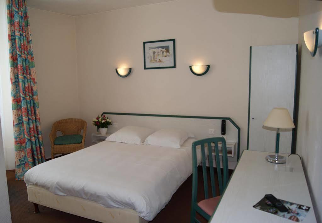 אנז'ה Hotel Suzane מראה חיצוני תמונה