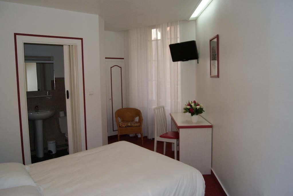 אנז'ה Hotel Suzane מראה חיצוני תמונה